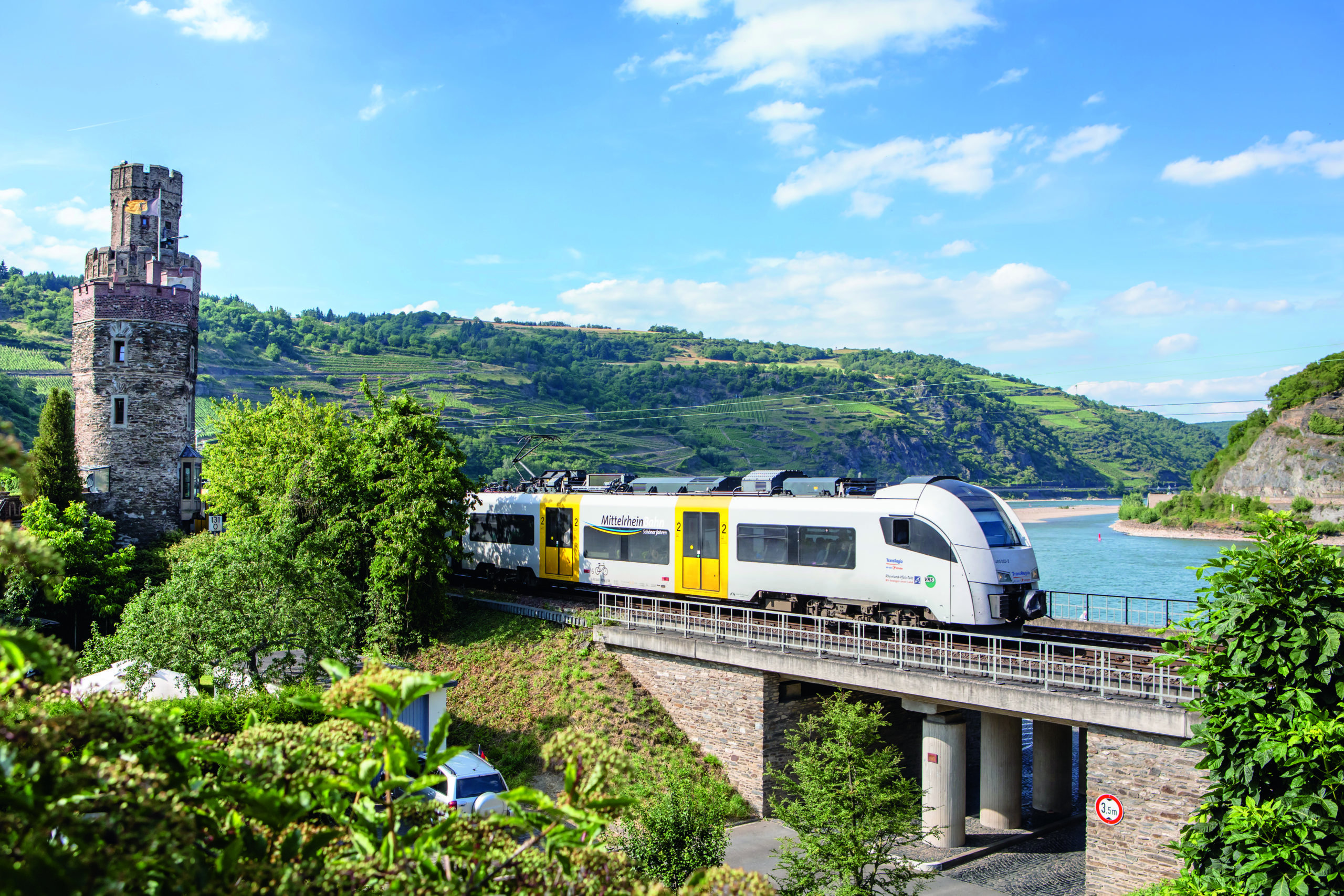 Transdev secures new rail and bus contracts in Germany's Rhine Valley