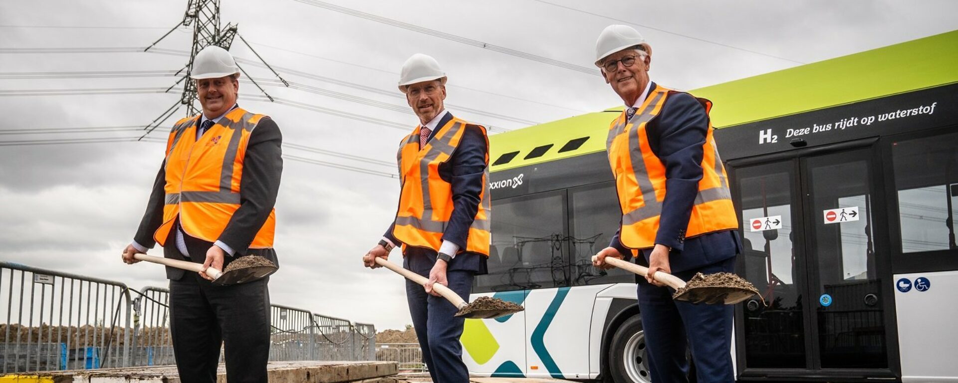 construction-hydrogen-filling-station-heinenoord-netherlands-started