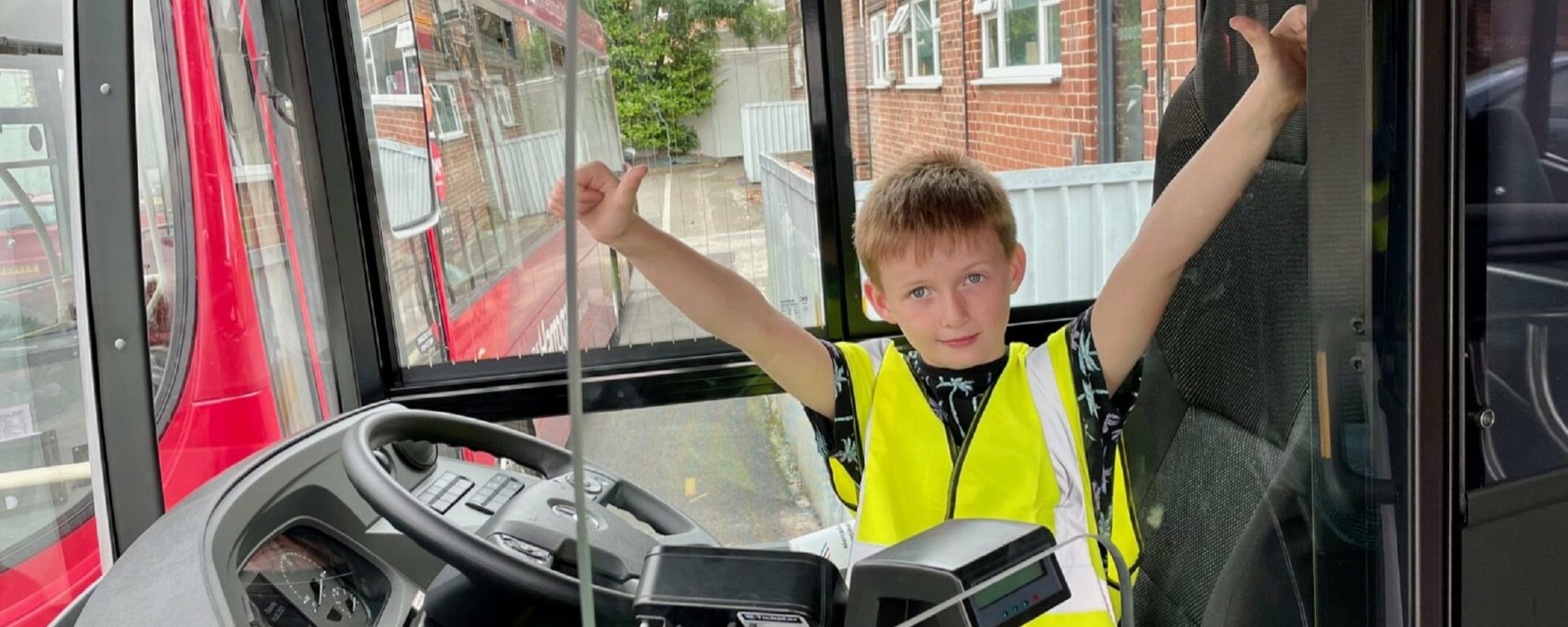 meet-eight-year-old-seeger-crawly-transdev-uks-bus-super-fan