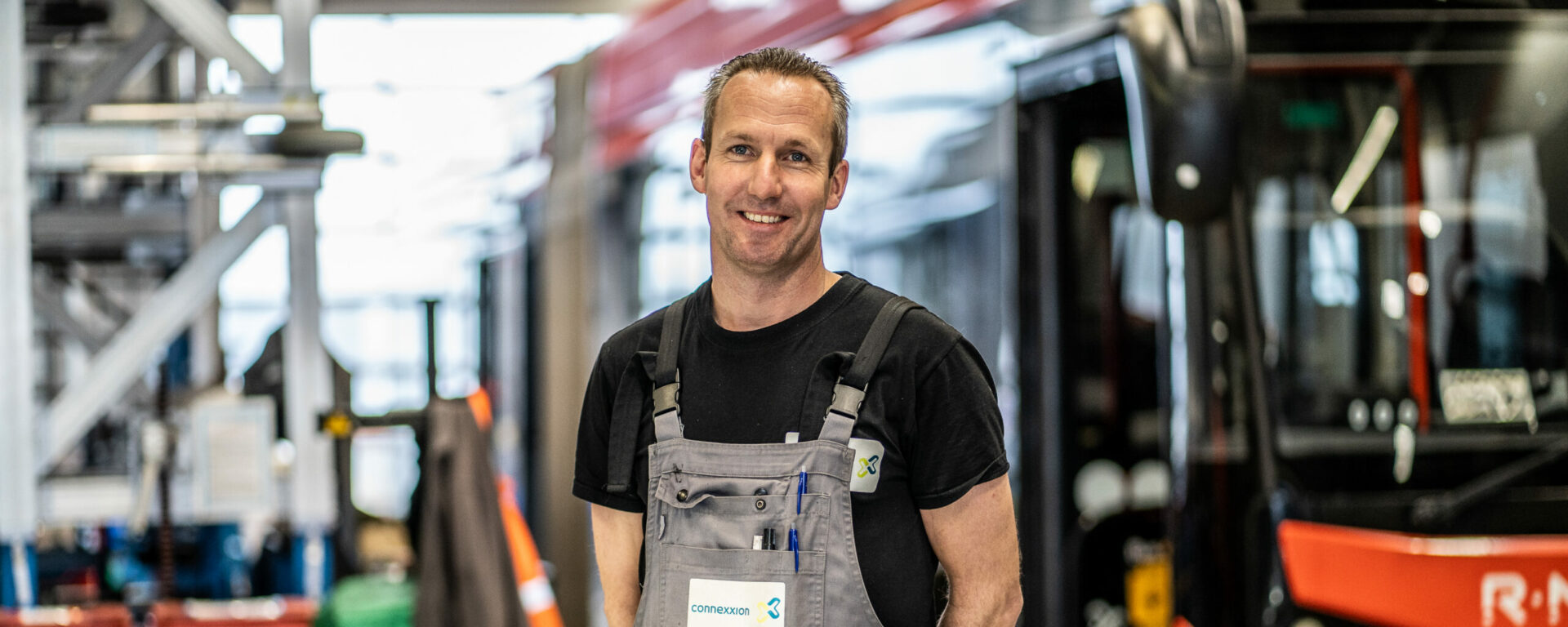 bart-leeflang-bus-mechanic-ready-future-sustainable-mobility