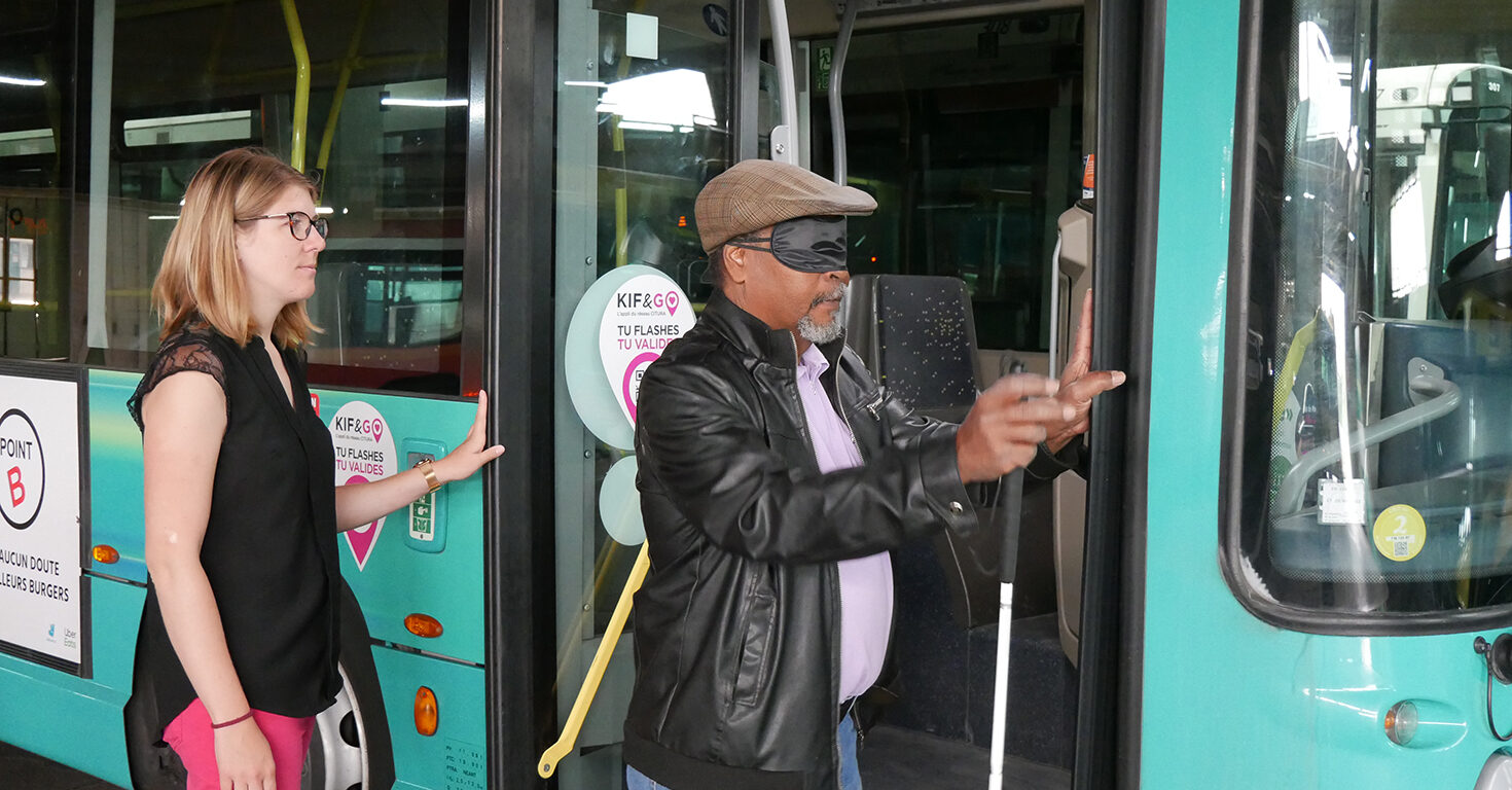 Transdev Reims sensibilise son personnel aux handicaps visuels