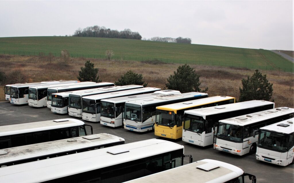School buses for Ukraine - Des bus pour l'Ukraine