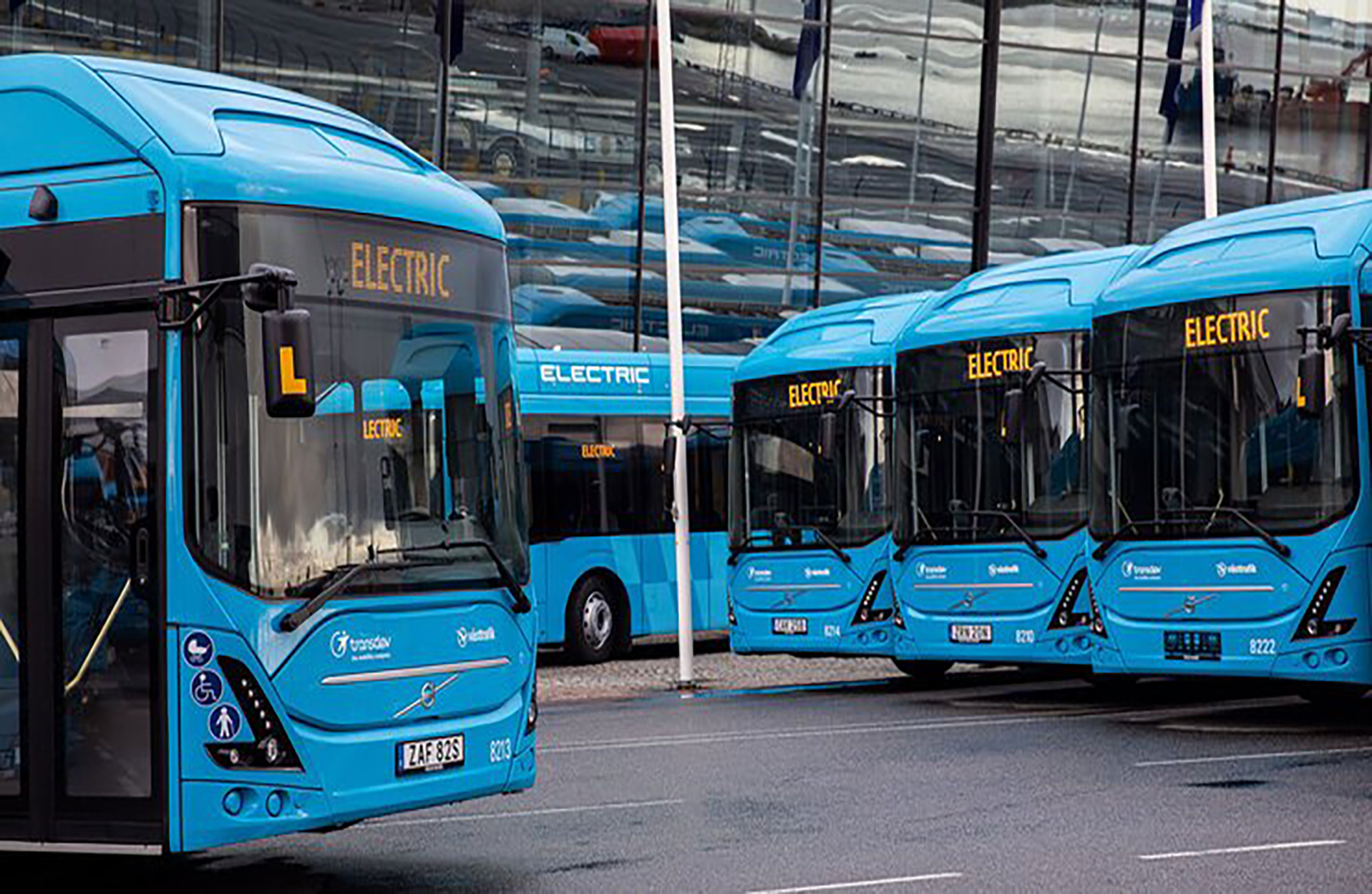 bus électriques bleu