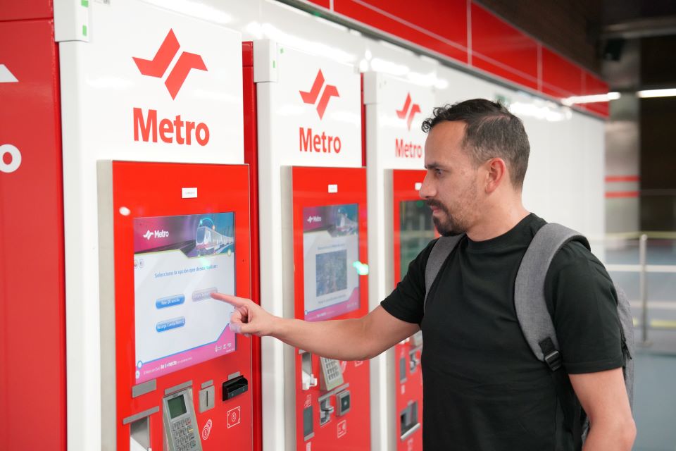 Metro Quito Ticketing