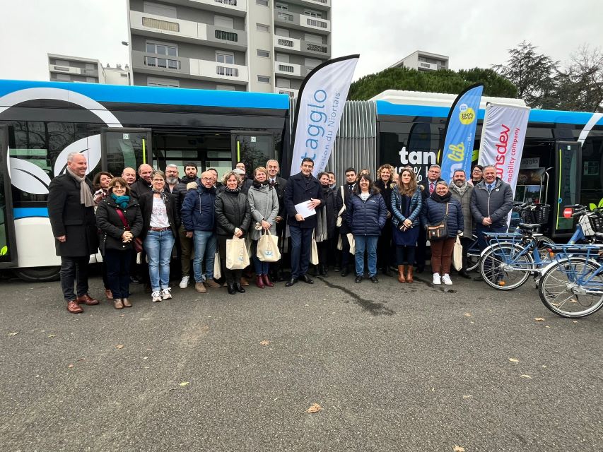 Signature du contrade délégation de service public de de Niort Agglo