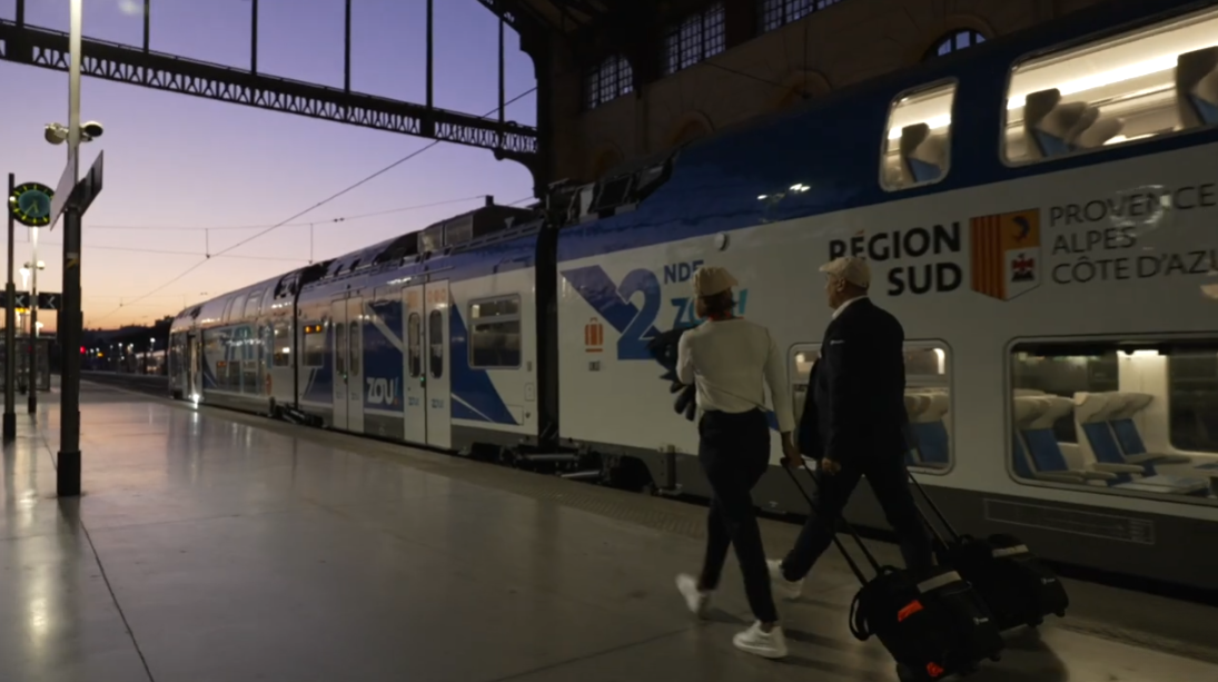 Extrait documentaire - Nouvelle expérience voyageur avec l’Agent de la Relation Client sur la ligne Zou